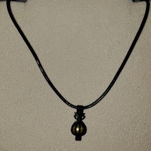 Genuine pearl cage necklace